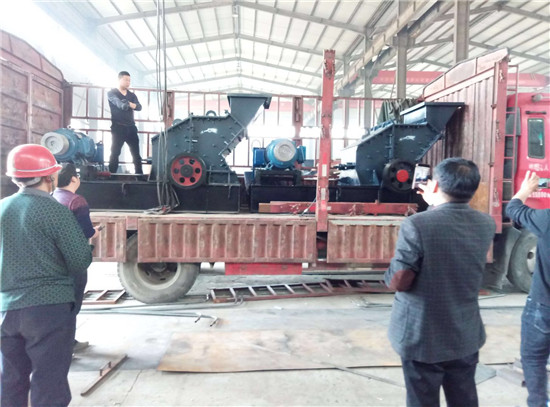 想要機(jī)制砂潔凈度高就要在制砂機(jī)生產(chǎn)之后配置洗砂機(jī)設(shè)備